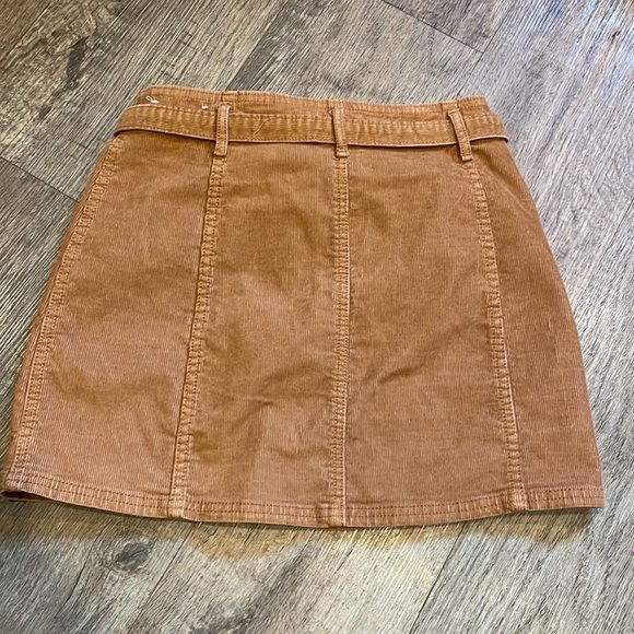 American Eagle Corduroy Skirt‎ - Picture 3 of 6